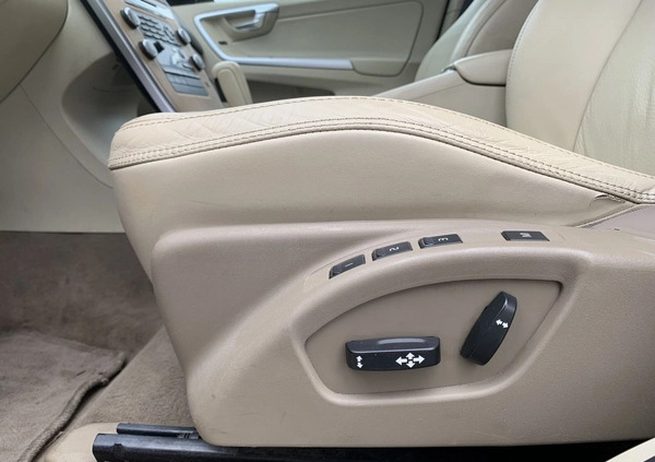 Volvo XC 60 cena 43000 przebieg: 135127, rok produkcji 2010 z Kraków małe 301